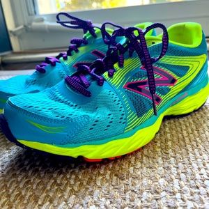 Size 10 - wide fit - new balance multi colored sneakers